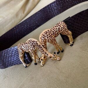 Mimi Di N vintage giraffe buckle w/ belt